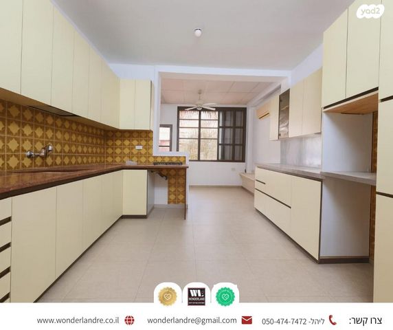 נווה יהושע, ערמונים