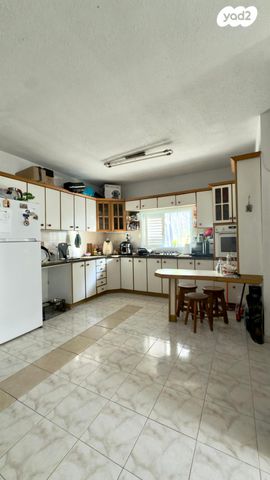 דירה, אחד העם 11, דרום מערב ותיק, בת ים