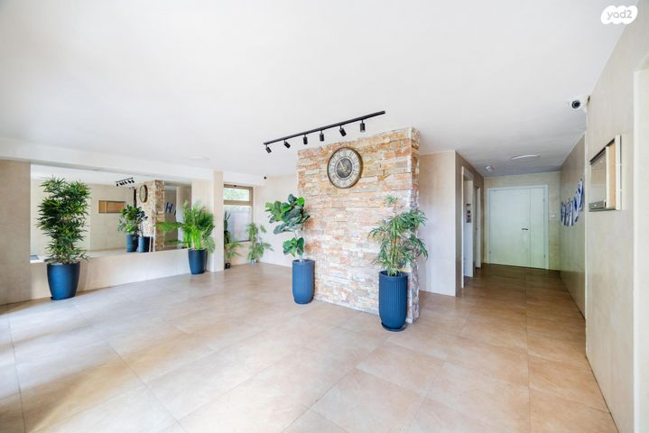 דירה, בנימין מינץ, שיכון מפ"ם, פתח תקווה