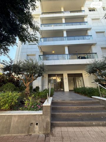 דירה, ביאליק, צפון מערב מרכז העיר, נתניה