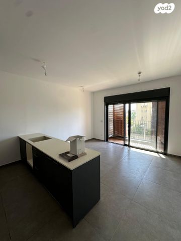 דירה, שדרות ירושלים 135, מכללת תל אביב יפו, דקר, תל אביב יפו