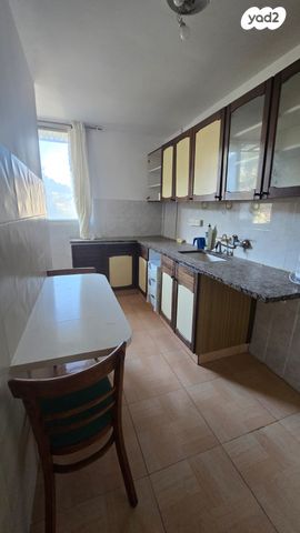 דירה, חצור הגלילית