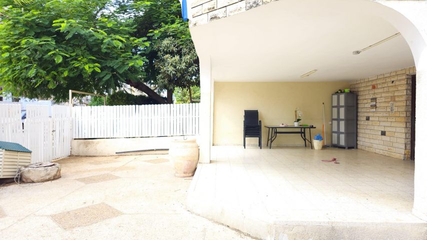 טריפלקס, ארלוזורוב, מרכז העיר, קרית אתא