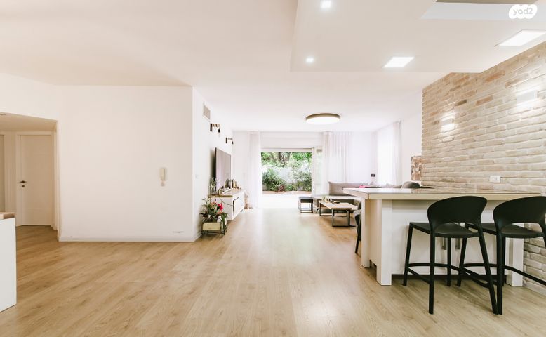 דירת גן, דב הוז 13, מעוז, כפר סבא