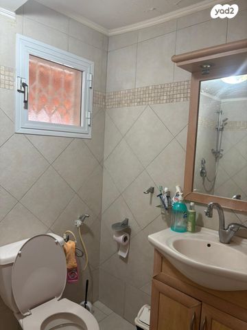 בית פרטי/ קוטג', הרב עוזיאל 6, אופקים