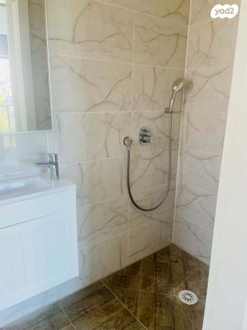 דירה, הרב קוקיס 18, עצמאות יוספטל, בת ים