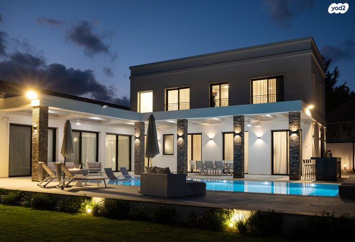 בית פרטי/ קוטג', שאר העיר, קדימה צורן