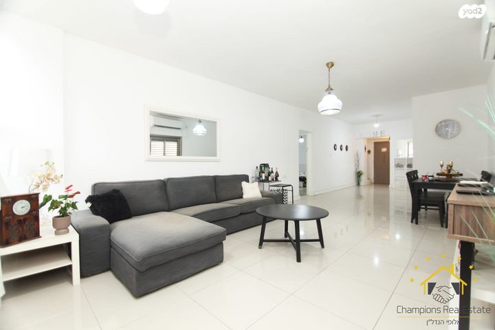 דירה, שדרות חיים וייצמן, צפון מערב מרכז העיר, נתניה