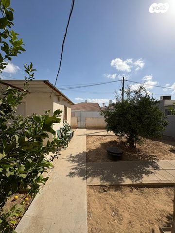 בית פרטי/ קוטג', הרב עוזיאל 6, אופקים