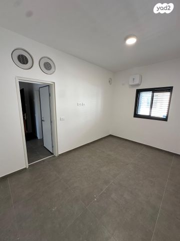 דירה, חסידי האומות 18, מכללת תל אביב יפו, דקר, תל אביב יפו