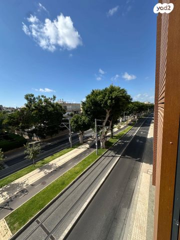 חסידי האומות 18