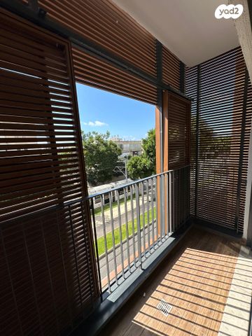 שדרות ירושלים 135