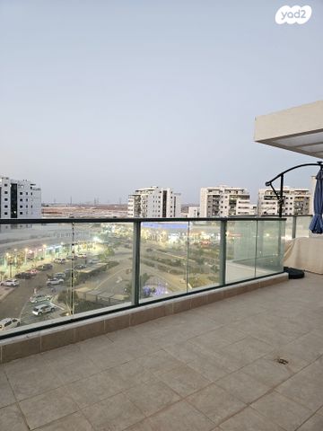 האישה העברייה 19