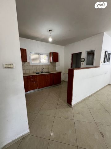 דירה, יובל, קרית מנחם בגין, נתיבות