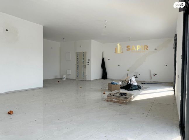 גג/ פנטהאוז, שכון עובדים, עפולה