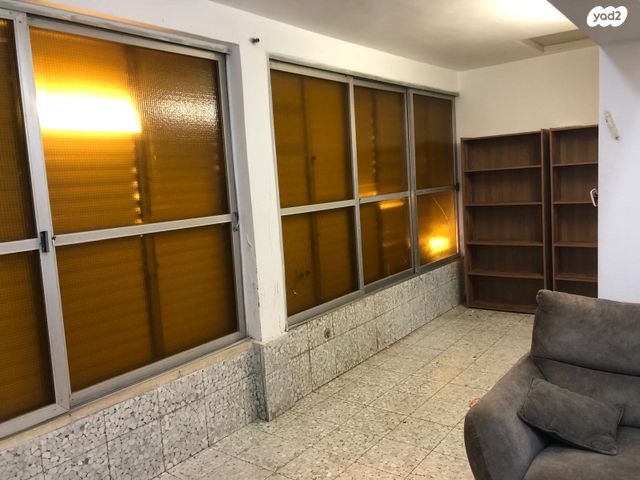 בית פרטי/ קוטג', החמישה, פתח תקווה