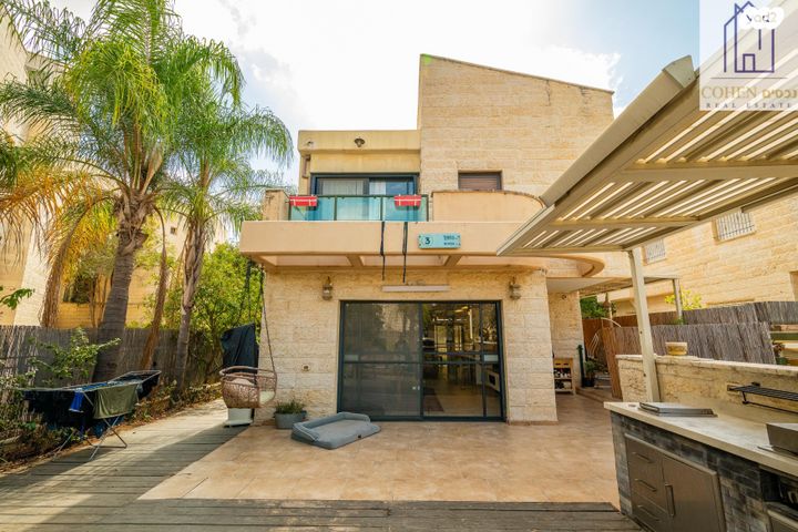 בית פרטי/ קוטג', נופך, מודיעין מכבים רעות