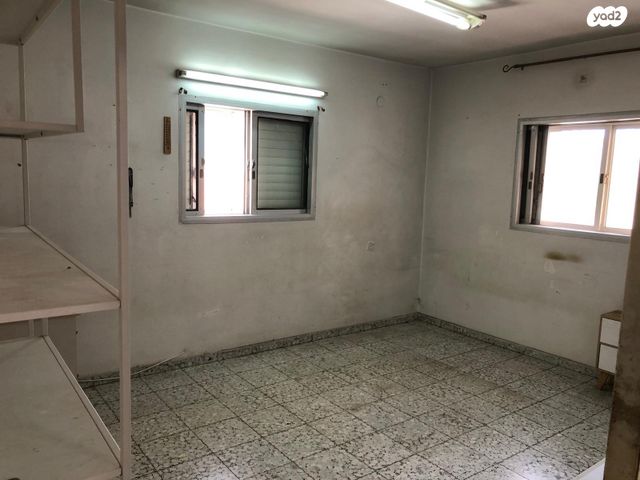 בית פרטי/ קוטג', החמישה, פתח תקווה