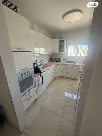 דירה, שדרות העצמאות 47, בת ים