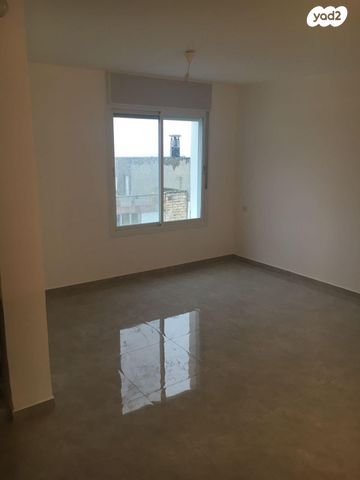 דירה, בר כוכבא, הגבעה הצרפתית, גבעת שפירא, ירושלים