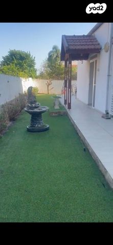 דו משפחתי, גמלא 82, בת חפר, בת חפר