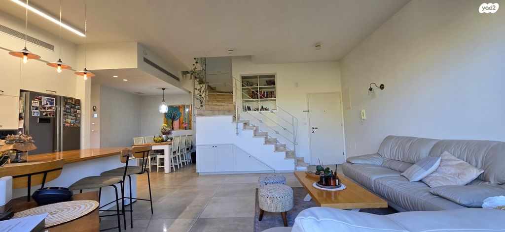 גג/ פנטהאוז, נעמי, הדר, רמת השרון