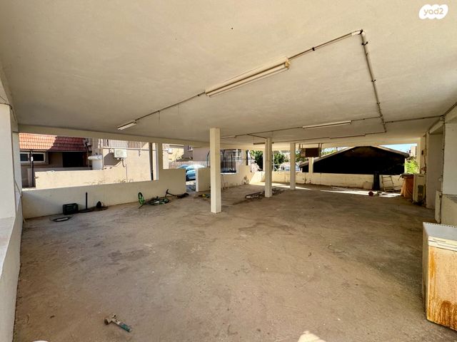 דו משפחתי, שאר העיר, קדימה צורן