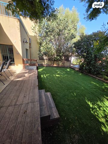 דו משפחתי, הגליל, לפיד