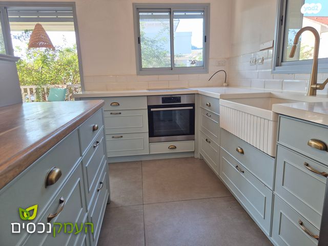 דו משפחתי, תל יוסף