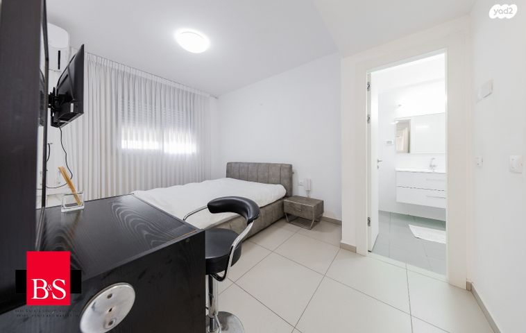 דירה, יוסף לפיד, גלי הים, נתניה