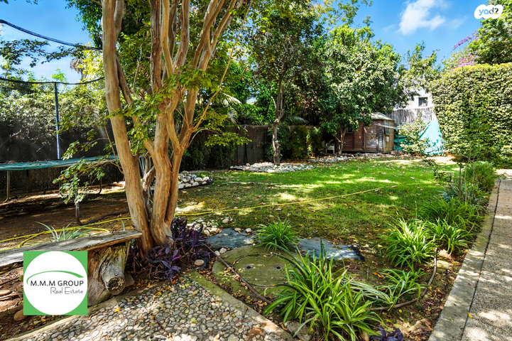 מגרשים, כפר שמריהו, כפר שמריהו