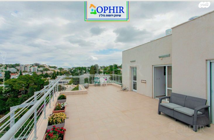גג/ פנטהאוז, מורד הזמיר, אחוזה, חיפה