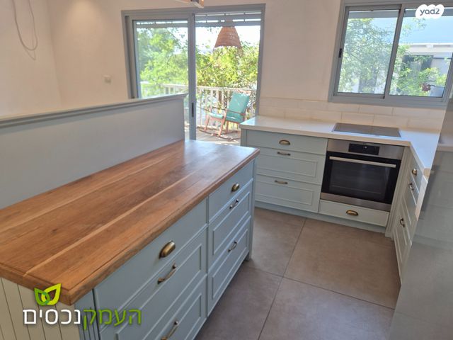 דו משפחתי, תל יוסף