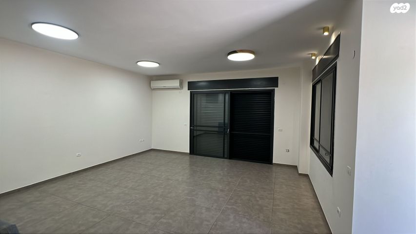 בית פרטי/ קוטג', בני דקלים