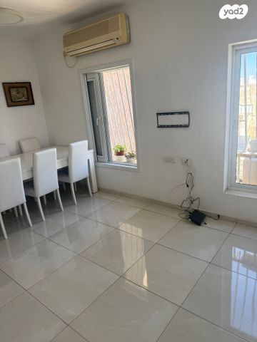 דירה, שדרות העצמאות 47, בת ים