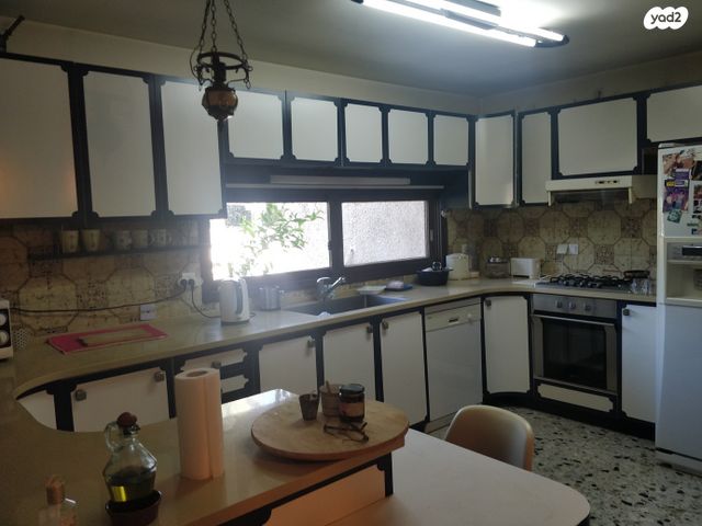 מגרשים, הרצליה פיתוח, הרצליה