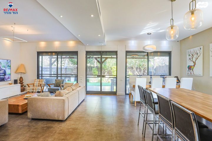 בית פרטי/ קוטג', הוד השרון