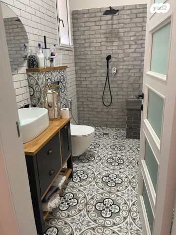 דו משפחתי, עתלית