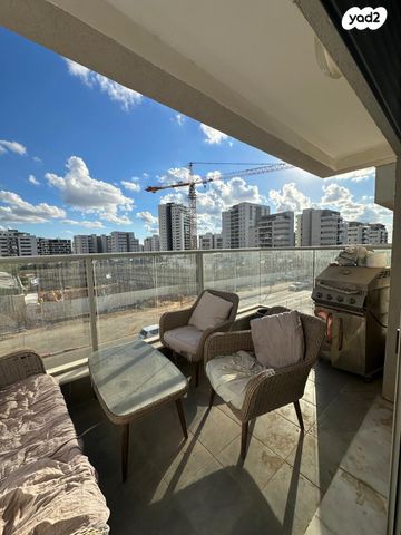 דירה, השחף, החותרים, טירת כרמל