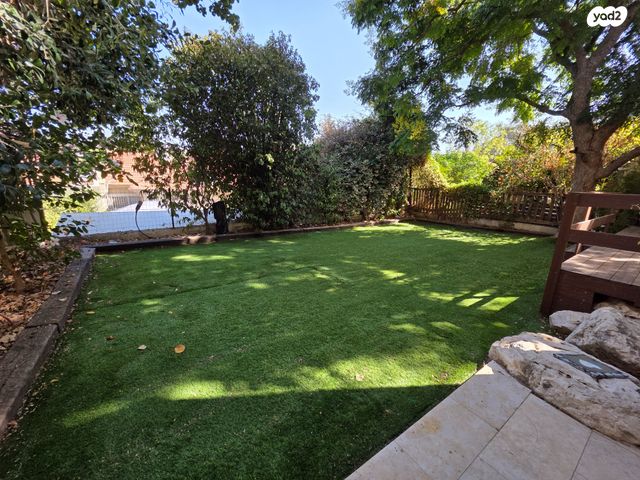 דו משפחתי, הגליל, לפיד