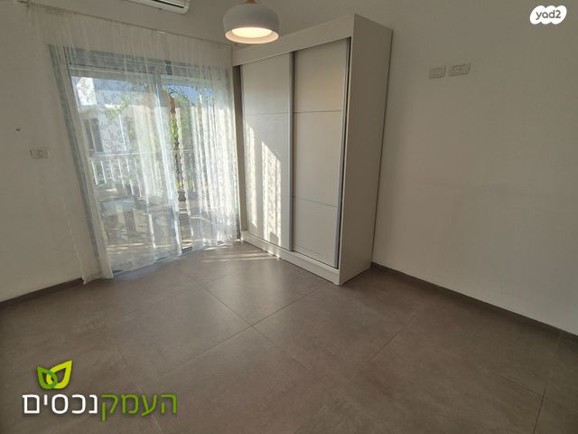 דו משפחתי, תל יוסף