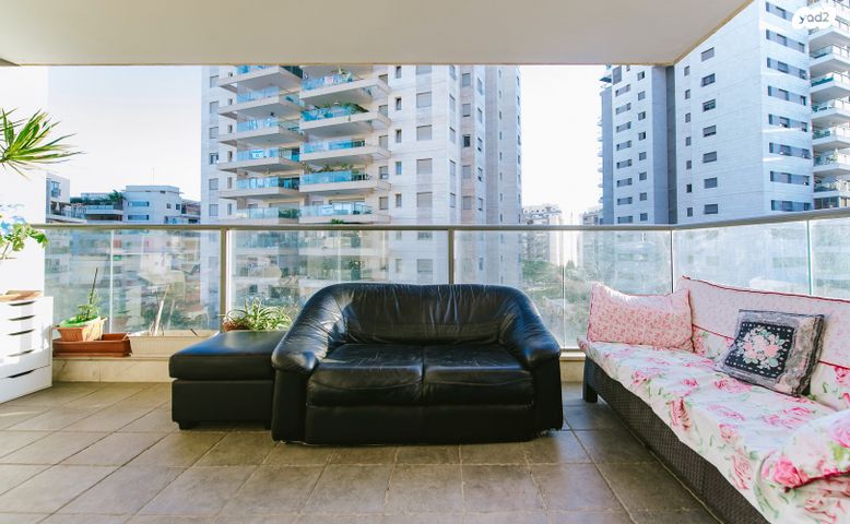 דירה, סמיר משה נקאש, כפר גנים ג, פתח תקווה