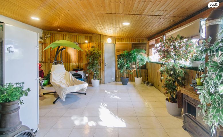 דירת גן, צפת, עמישב, פתח תקווה