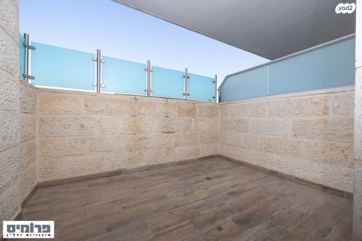 דירה, גרשון אבנר, ארמון הנציב, תלפיות מזרח, ירושלים