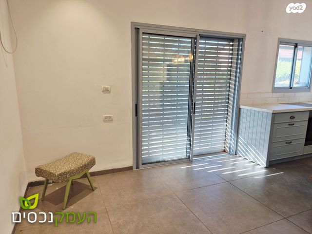 דו משפחתי, תל יוסף