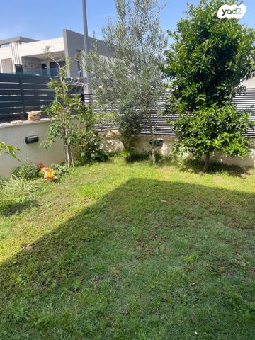 דו משפחתי, עתלית