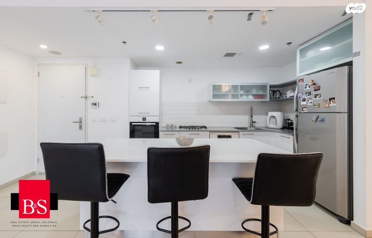 דירה, יוסף לפיד, גלי הים, נתניה