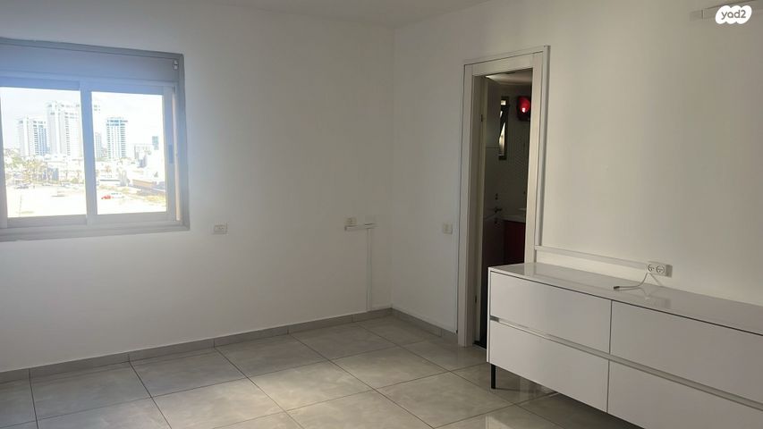 דירה, שדרות ניצה 34, צפון מערב מרכז העיר, נתניה