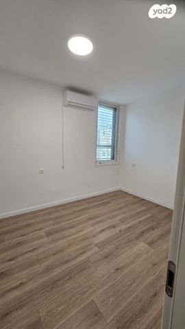 דירה, שבטי ישראל, גבעת אולגה, חדרה