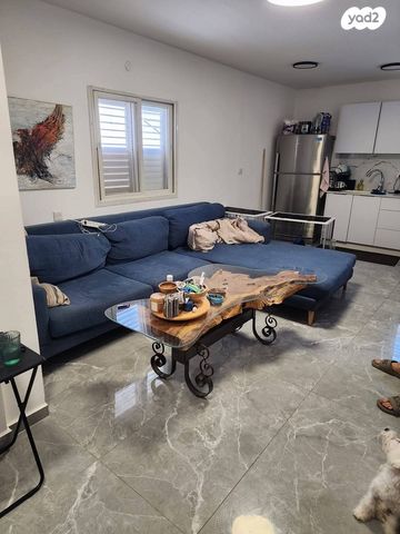 דירה, המתמיד, בן דור, נשר